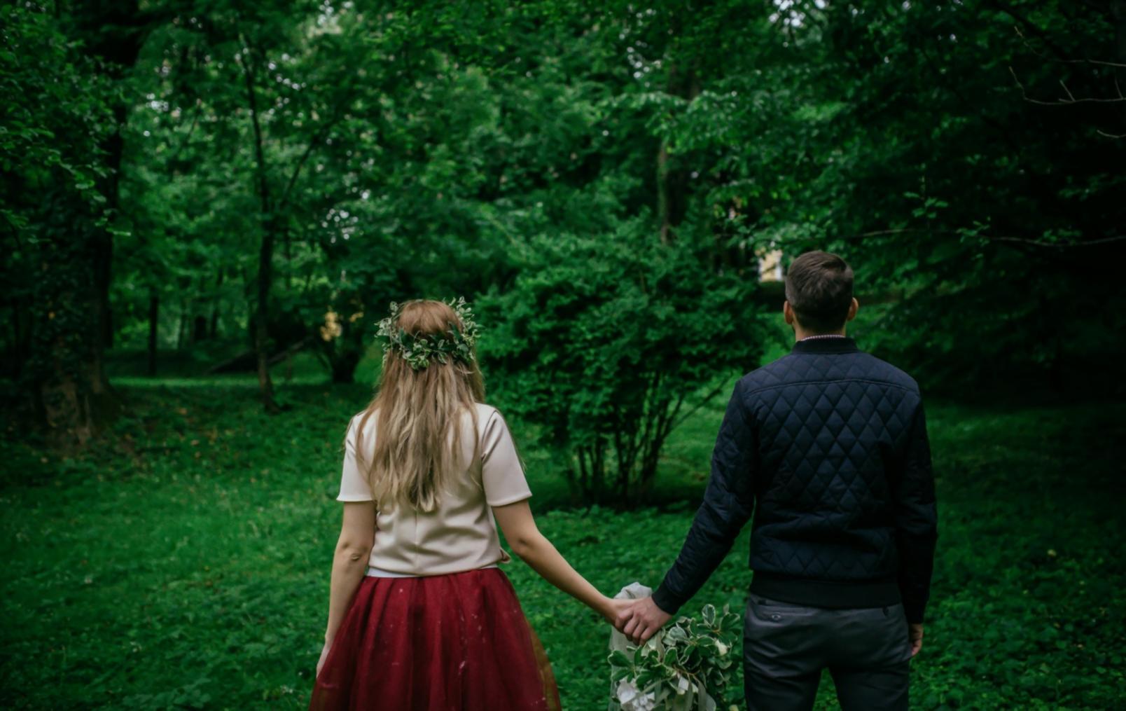 Sessione di ricerca educativa con famiglia italiana in ambiente domestico